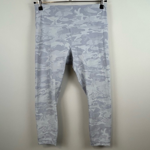 Lululemon Wunder Under High Rise Crop Leggings Alpine White Camo Size 14 - Picture 2 of 10